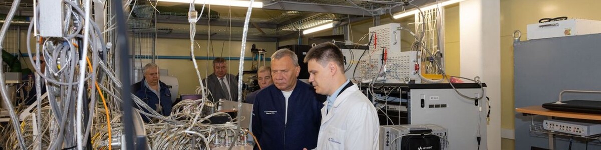 Гендиректор «Роскосмоса» встретился с разработчиками «Луны-25» в Химках