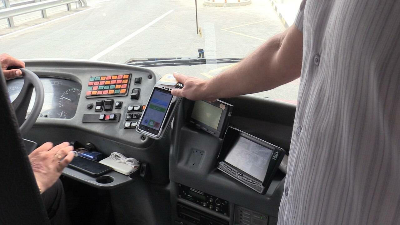 Инспекторы проверили доступность безналичной оплаты проезда в Химках