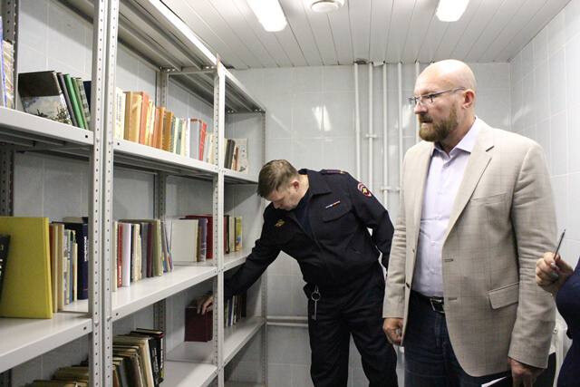 Член Общественного совета подмосковного Главка МВД России Сергей Леонов посетил изолятор временного содержания в Химках
