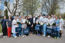 Дмитрий Волошин поздравил химкинских медсестер с профессиональным праздником