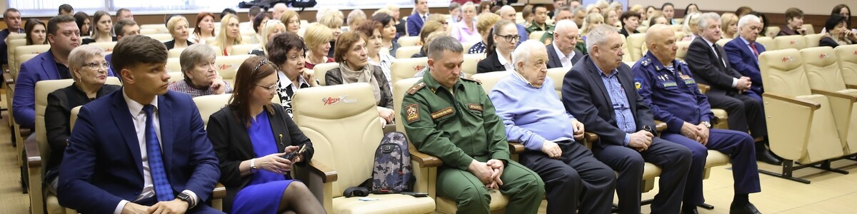 Сотрудников военного комиссариата в Химках поздравили с профессиональным праздником